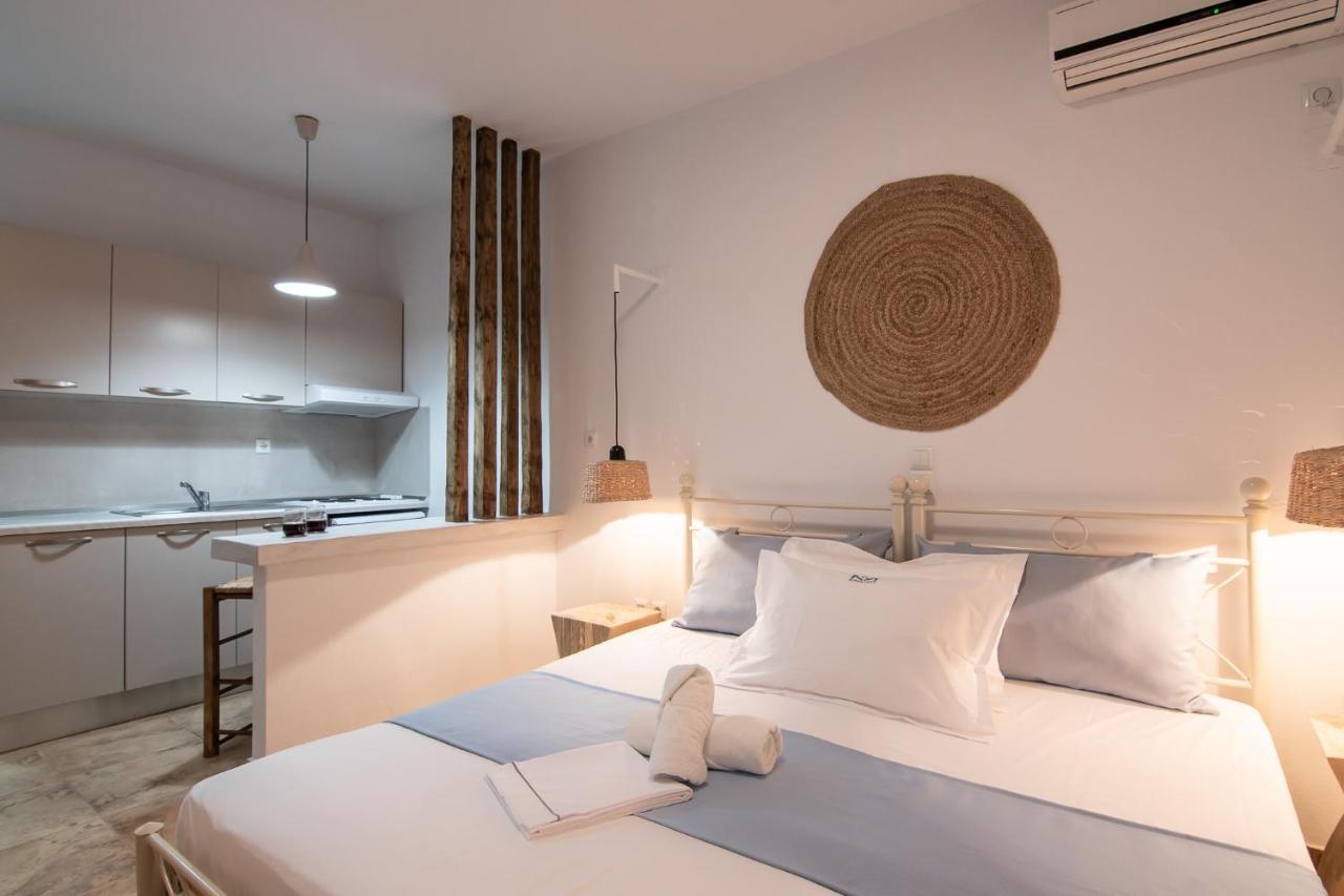 Kallisti Studios & Apartments Skyros Exterior photo