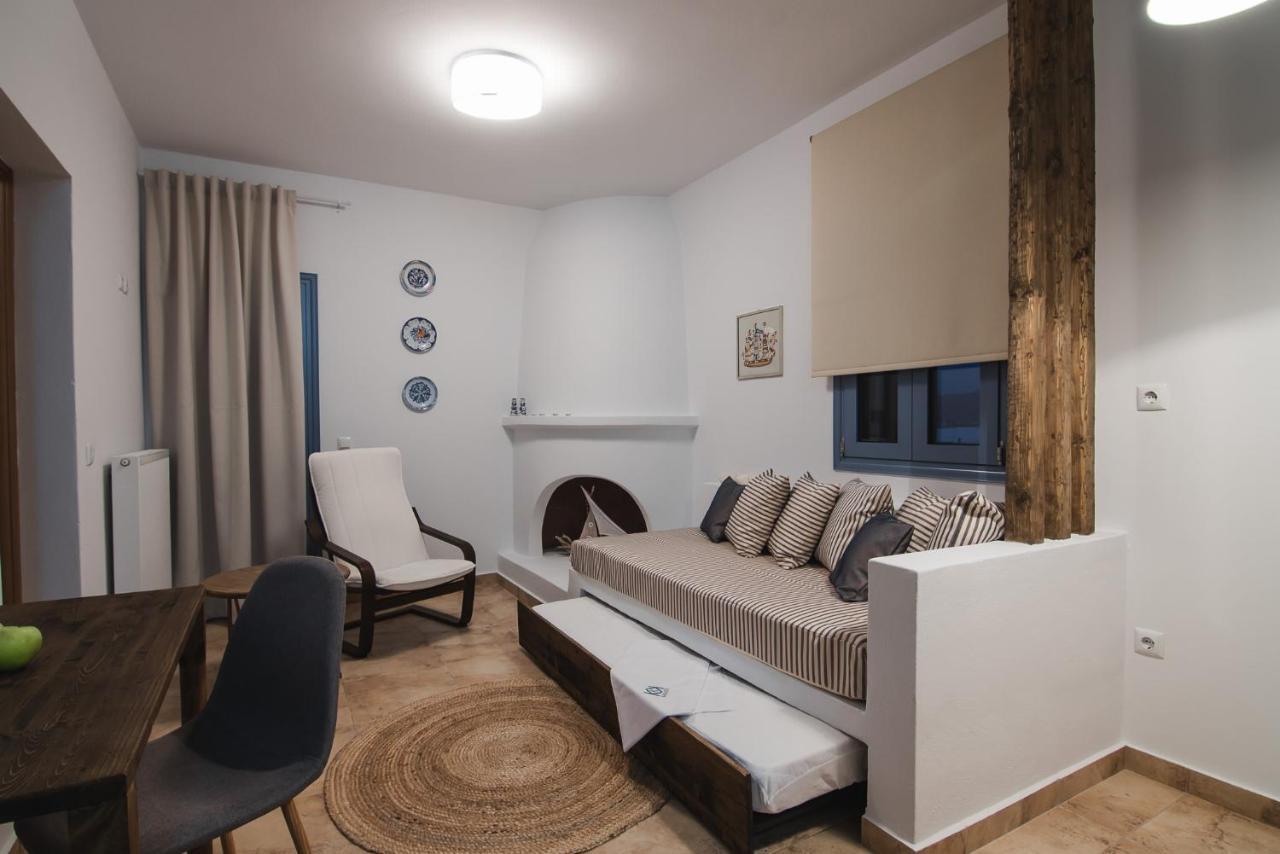Kallisti Studios & Apartments Skyros Exterior photo