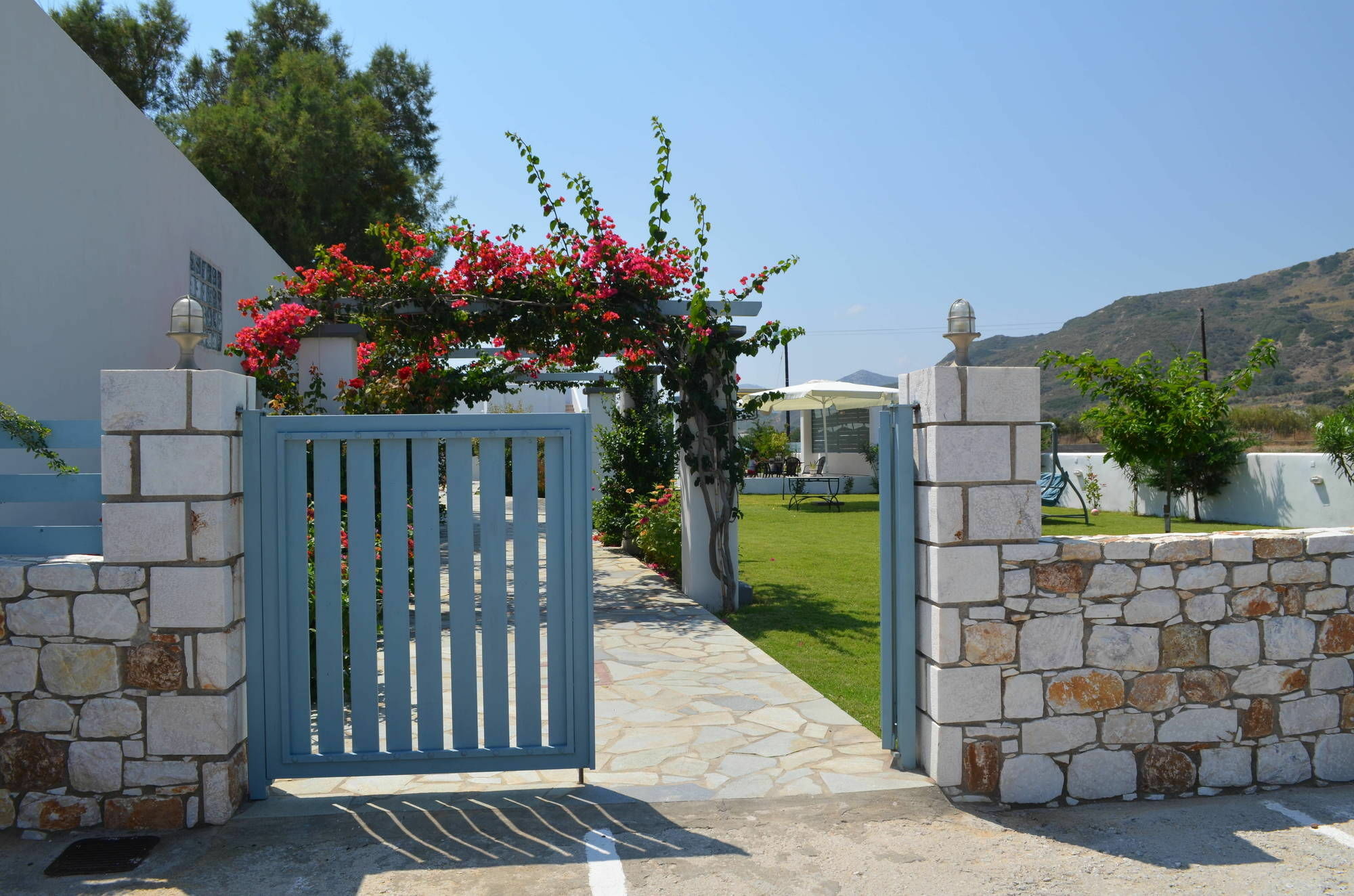 Kallisti Studios & Apartments Skyros Exterior photo